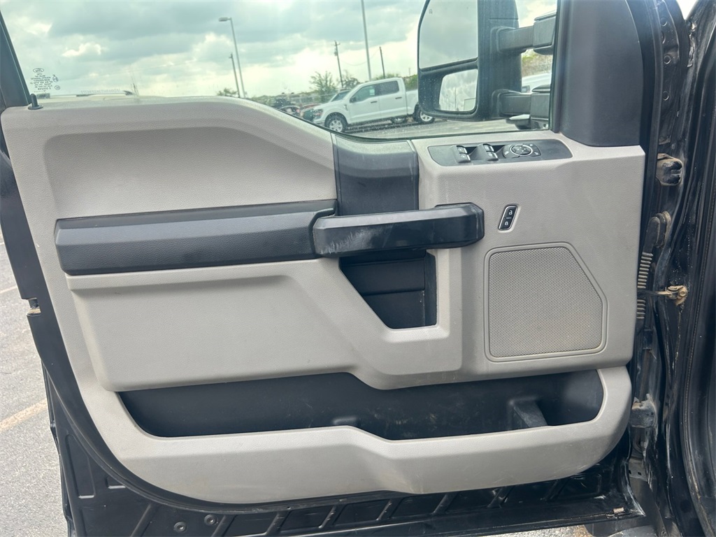 Used Car 2019 Ford F-550sd  Xl For Sale Under $40,000 In Floresville, Texas