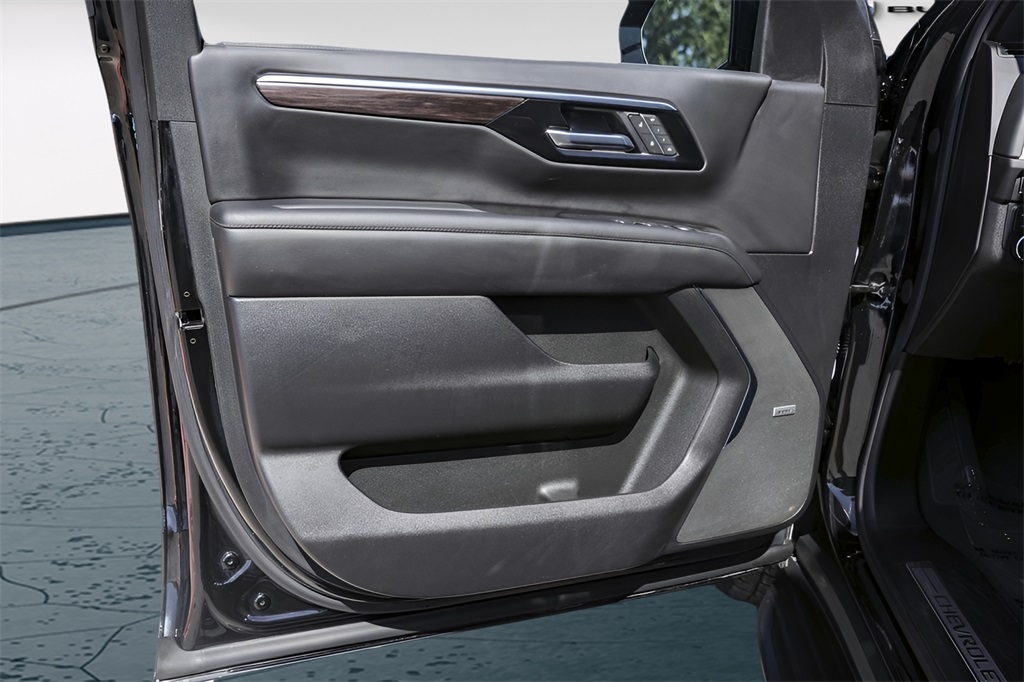 Used Car 2025 Chevrolet Suburban  Lt For Sale Under $70,000 In Austin, Texas