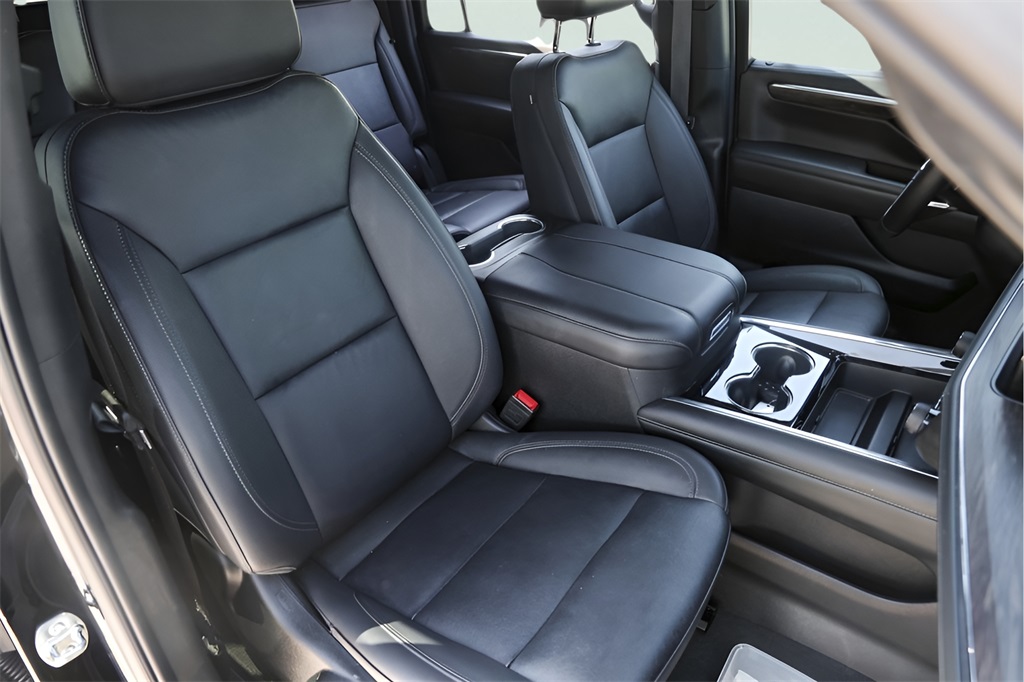 Used Car 2025 Chevrolet Suburban  Lt For Sale Under $70,000 In Austin, Texas