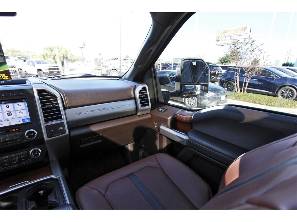 2019 Ford F-250SD King Ranch Black at Autostrade
