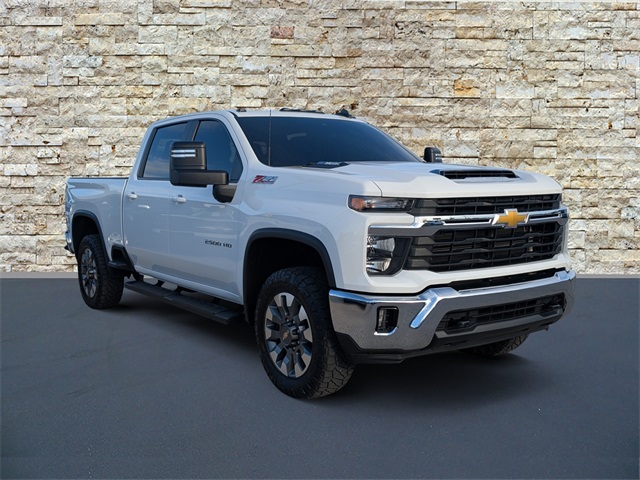 2025 Chevrolet Silverado 2500HD LT Crew Cab 4WD