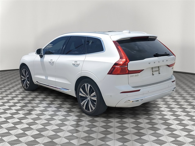 2023 Volvo XC60 B5 Plus photo 4