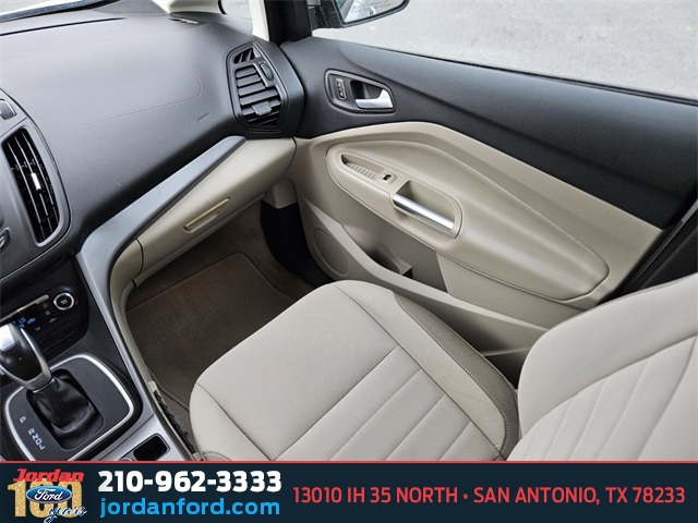 Used Car 2015 Ford C-max Hybrid  Se For Sale Under $10,000 In San Antonio, Texas
