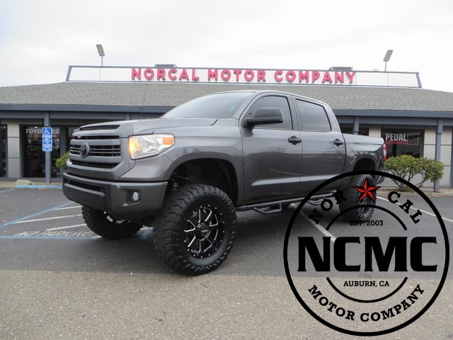 2014 Toyota Tundra SR5 CrewMax 5.7L 4WD