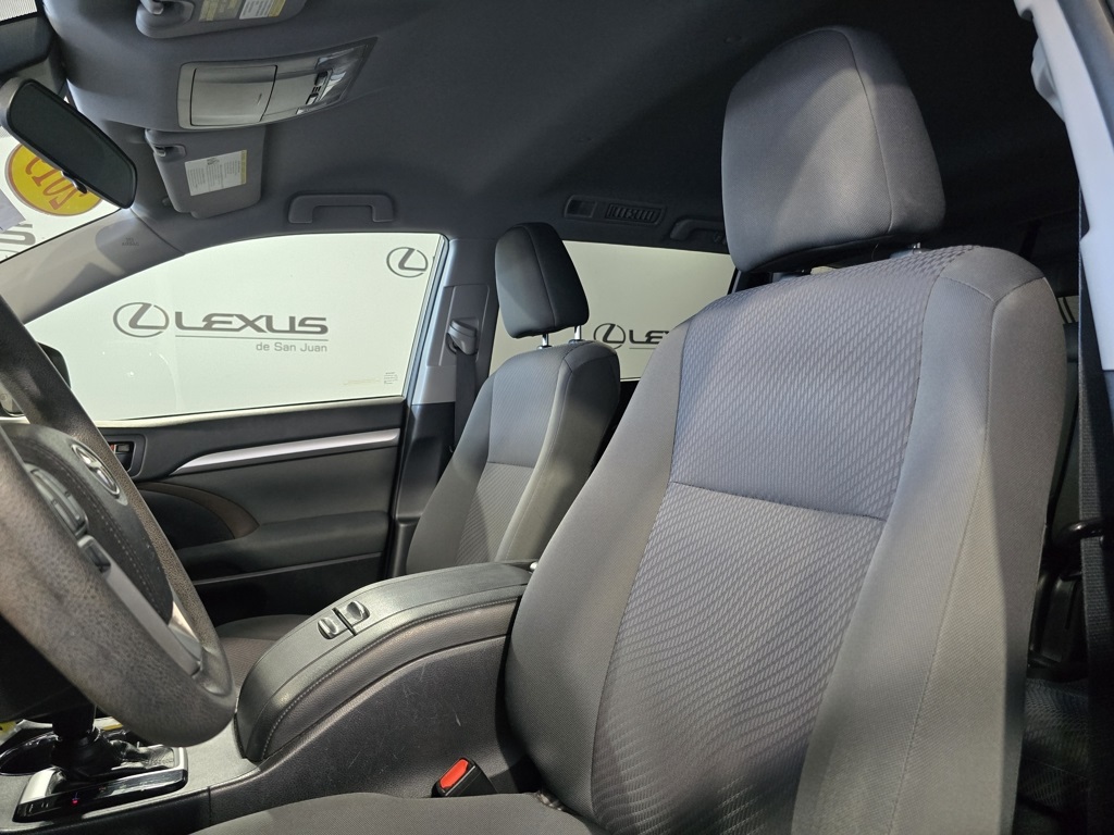 Thumbnail: 2019 Toyota Highlander - 15