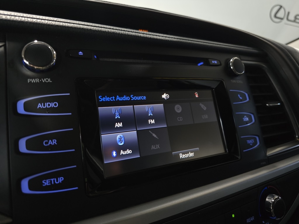 Thumbnail: 2019 Toyota Highlander - 21