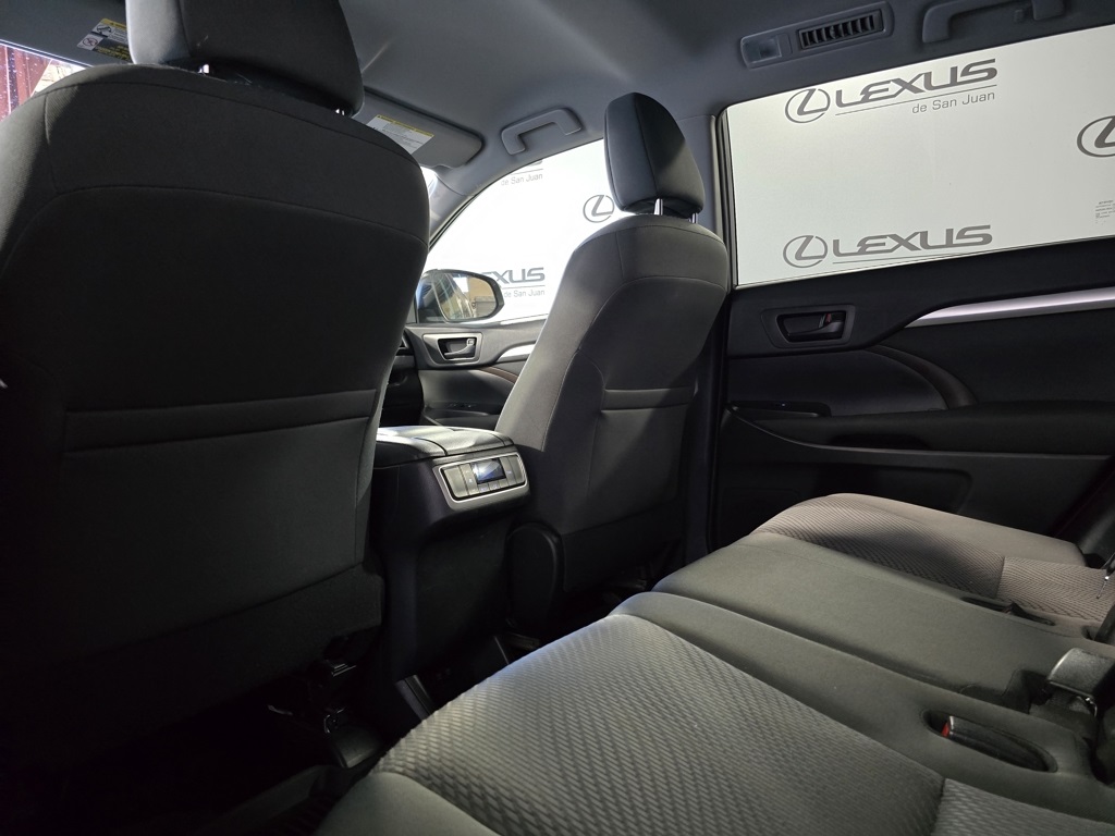 Thumbnail: 2019 Toyota Highlander - 26