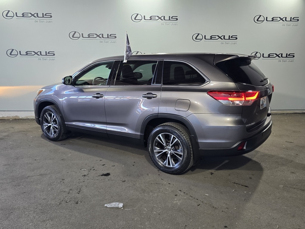 Thumbnail: 2019 Toyota Highlander - 8