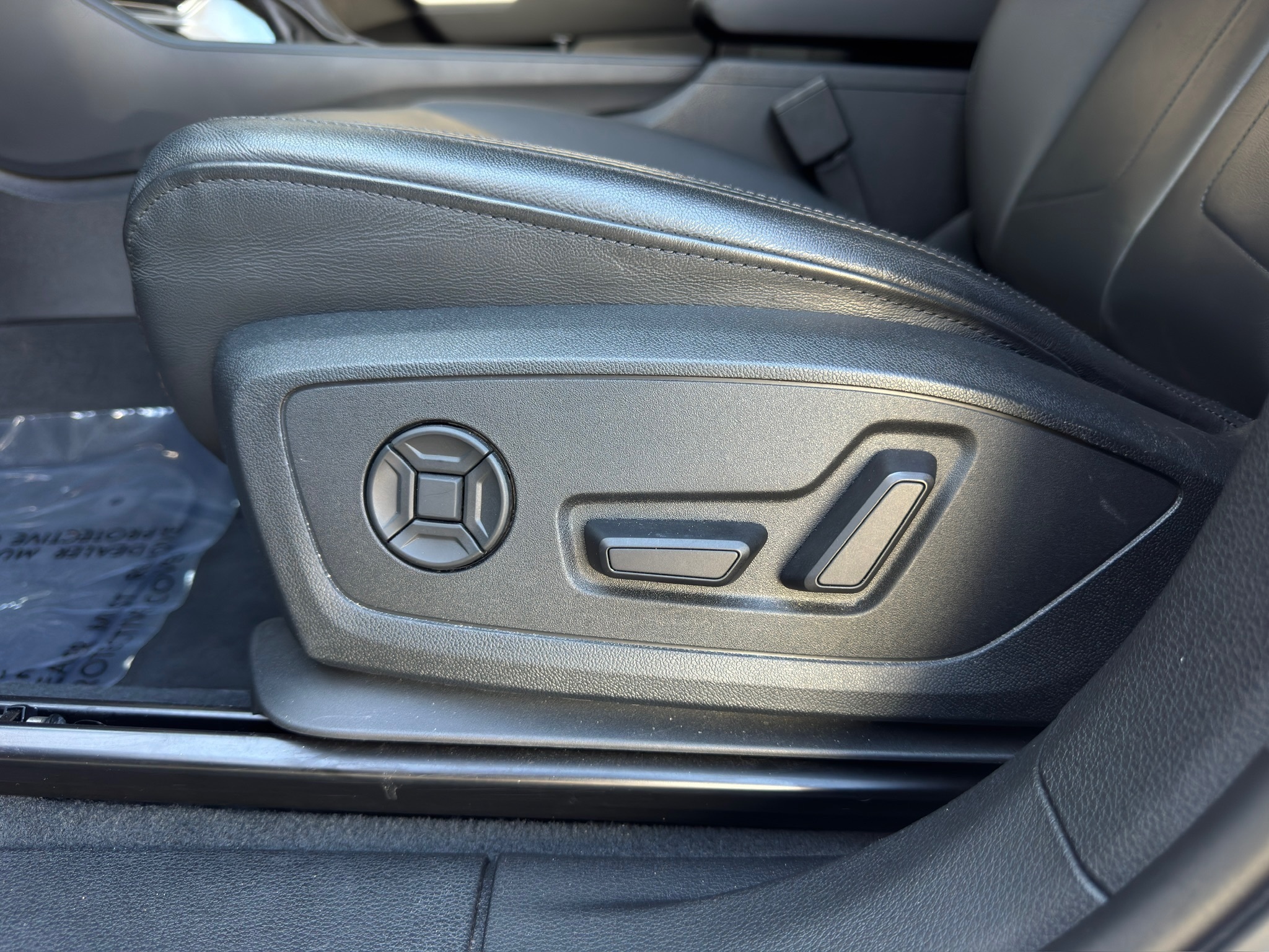 2024 Audi Q3 Premium White at River Oaks CDJR