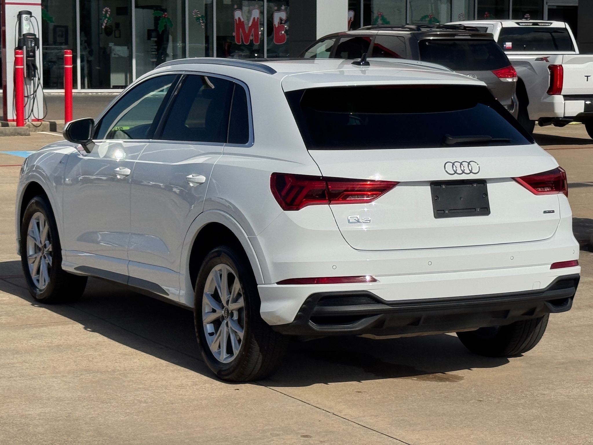 2024 Audi Q3 Premium White at River Oaks CDJR