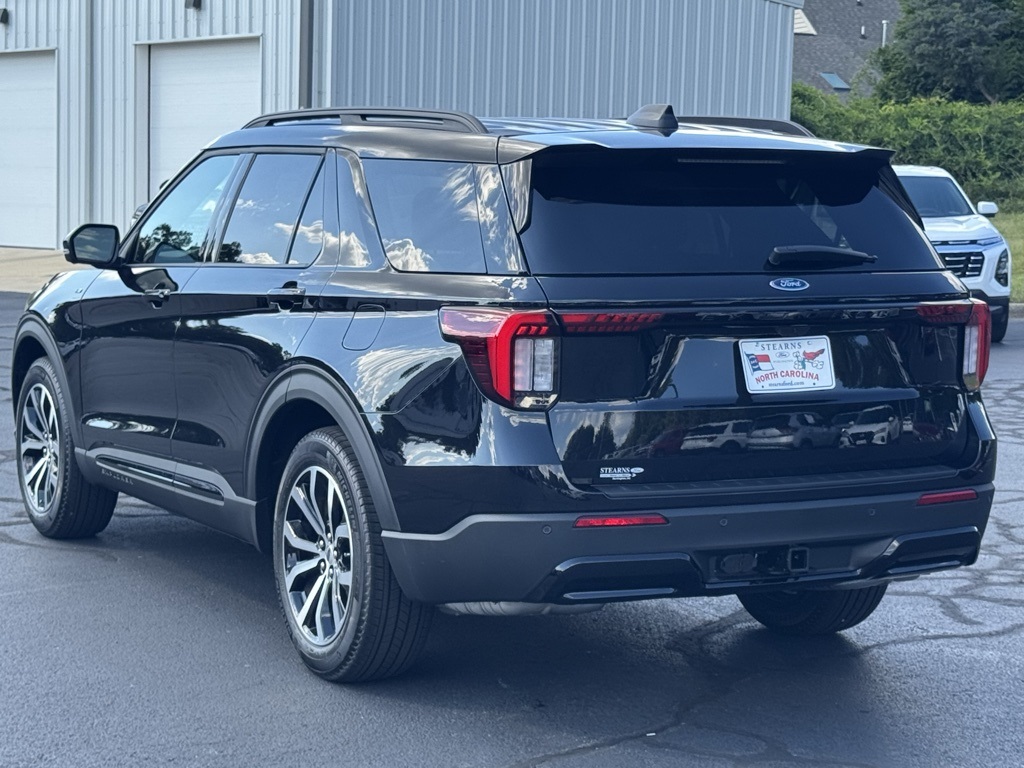 FordExplorer16