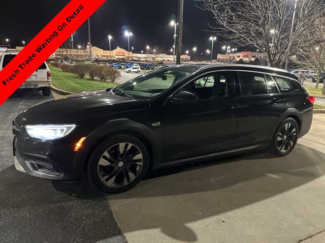 2019 Buick Regal TourX Essence's photo