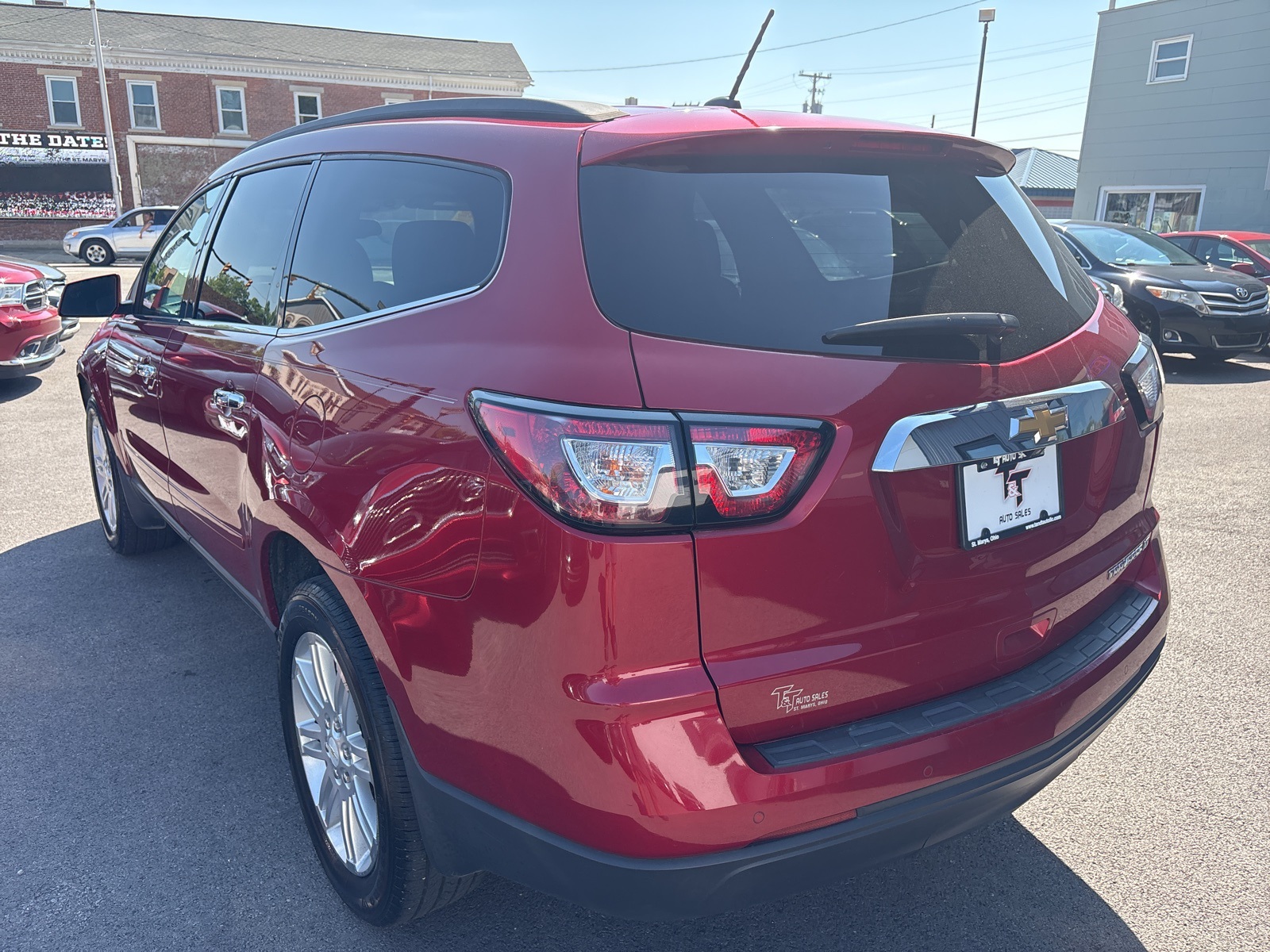 2013 Chevrolet Traverse 1LT photo 3