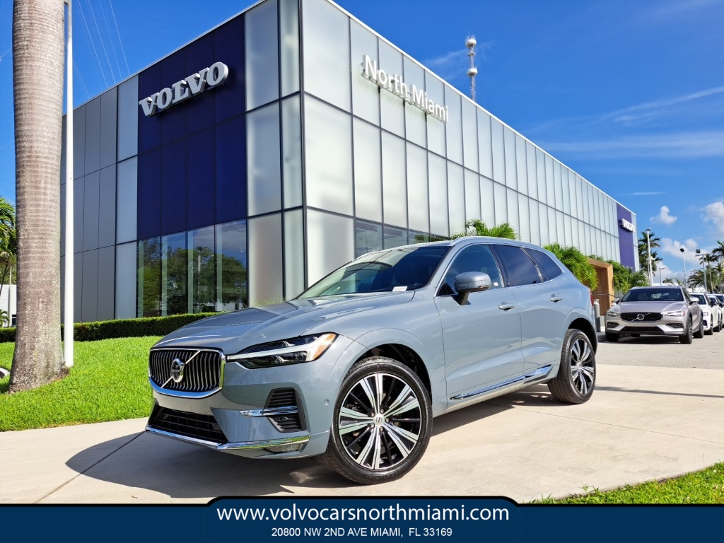 2023 Volvo XC60 B5 Ultimate Bright Theme