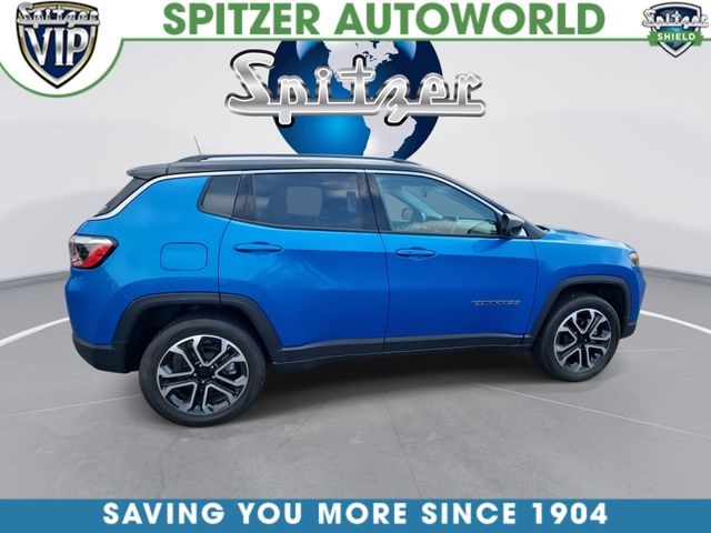 Laser Blue Pearlcoat 2022 Jeep Compass SUV / Crossover Four-Wheel Drive 9-Speed Automatic