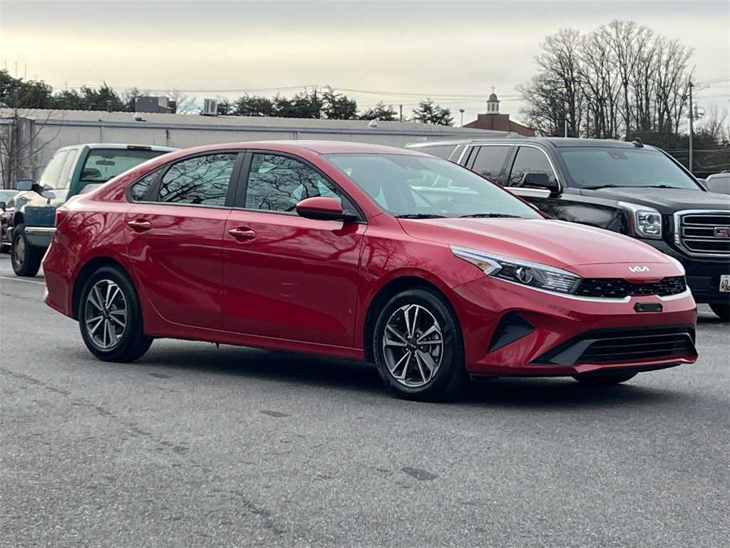 2024 Kia Forte LXS FWD