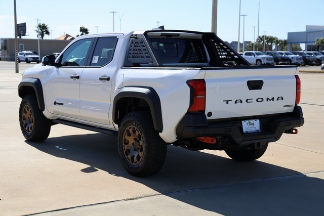 2025 Toyota Tacoma Hybrid Trailhunter - 5