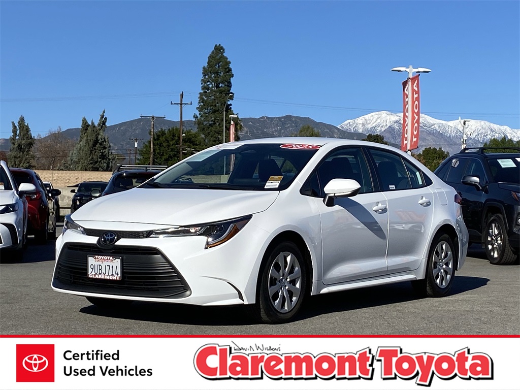 2025 Toyota Corolla LE FWD