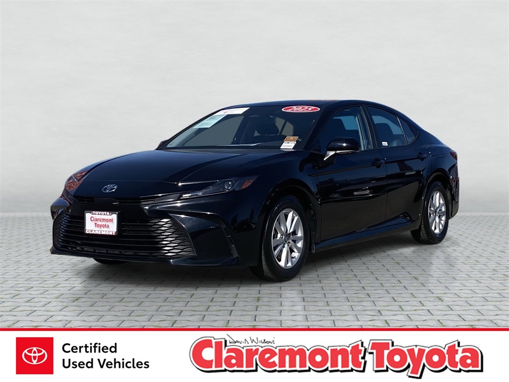 2025 Toyota Camry LE FWD