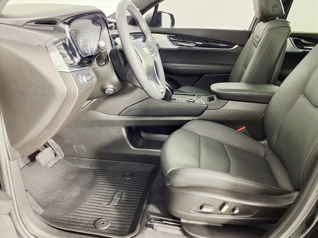 2024 Cadillac XT6 Premium Luxury Black at Tom Peacock Cadillac