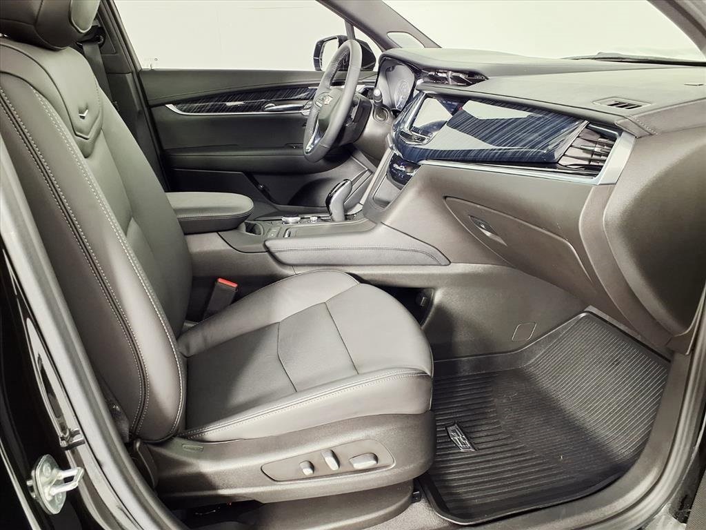 2024 Cadillac XT6 Premium Luxury Black at Tom Peacock Cadillac