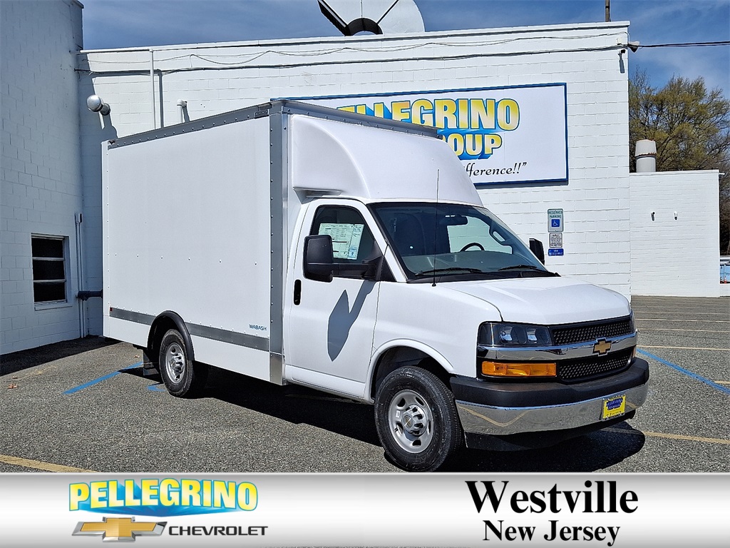 2025 Chevrolet Express Chassis 3500 Cutaway 139