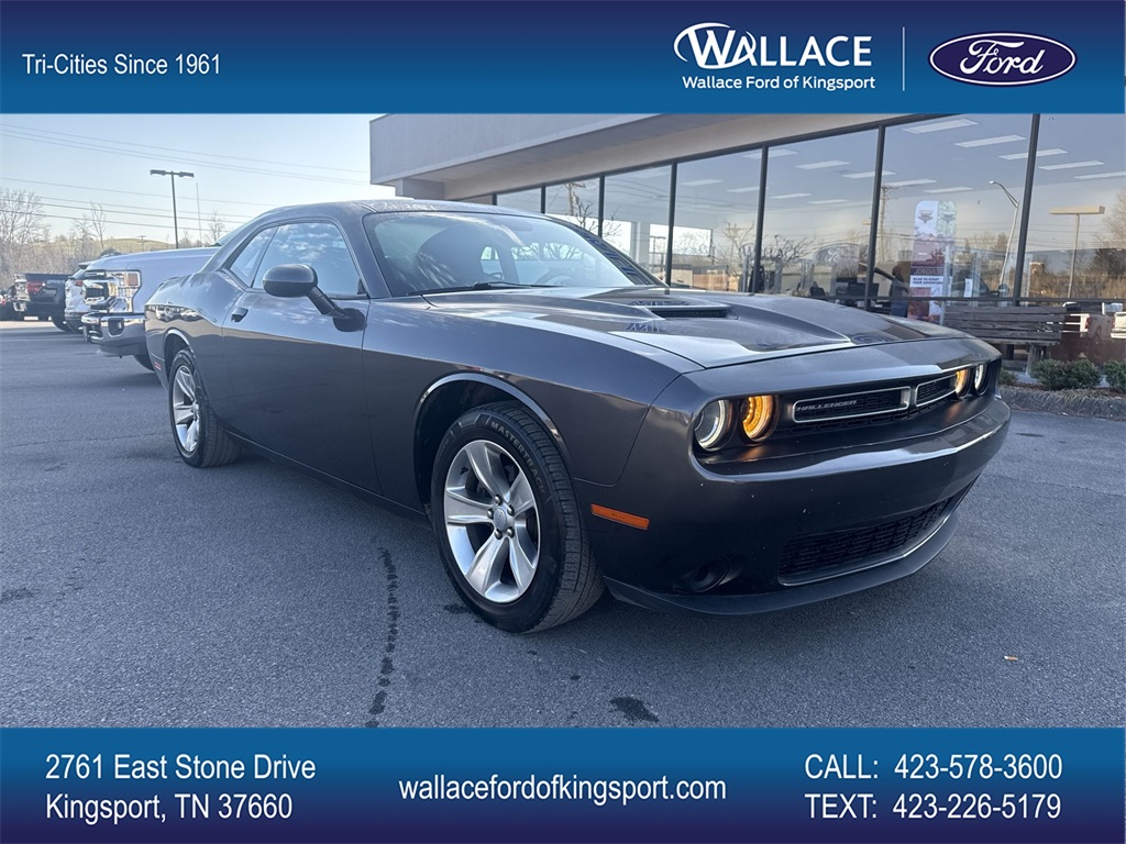 2021 Dodge Challenger SXT RWD