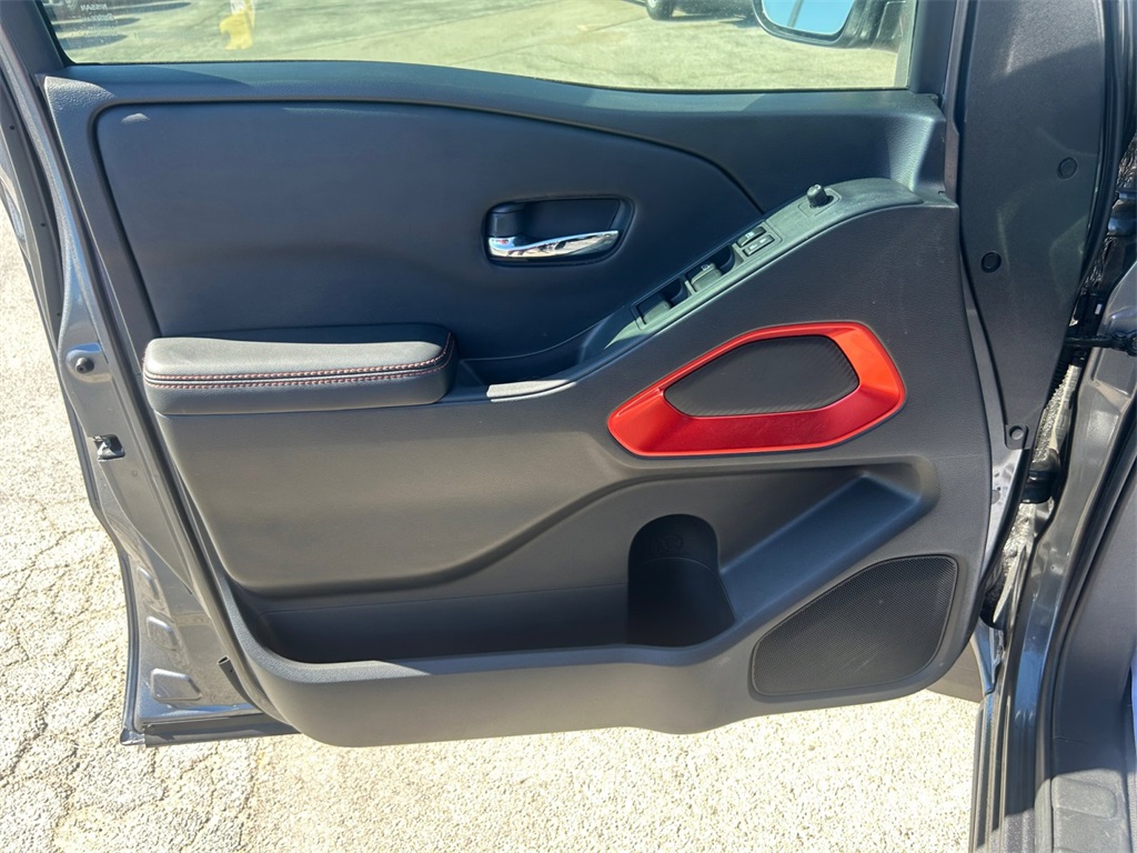 Used Car 2025 Nissan Frontier  Pro-x For Sale Under $35,000 In Floresville, Texas