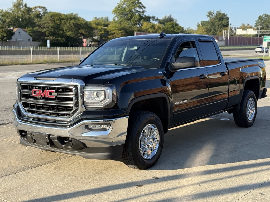 2017 GMC Sierra 1500 SLE's photo