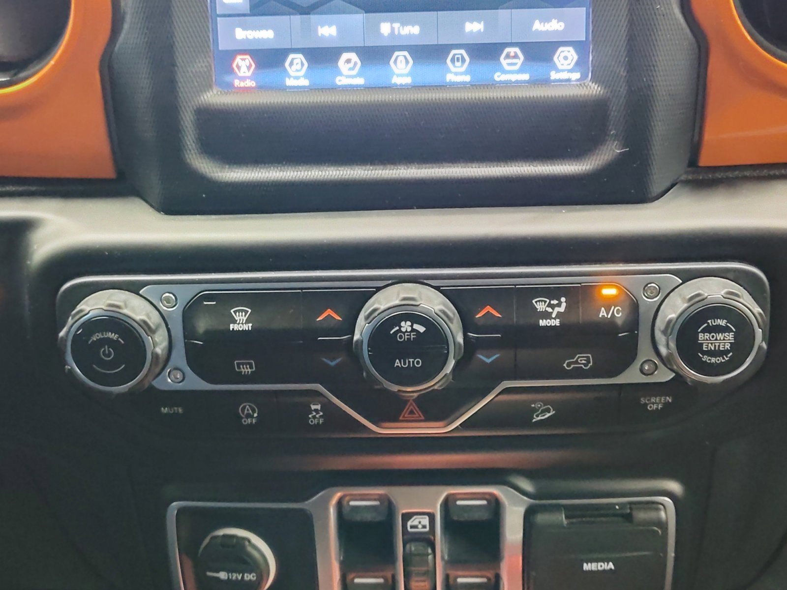 Used Car 2020 Jeep Wrangler  Unlimited Freedom Edition For Sale Under $25,000 In San Antonio, Texas