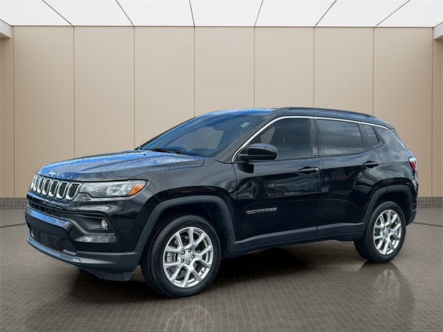 2023 Jeep Compass Latitude Lux 4WD