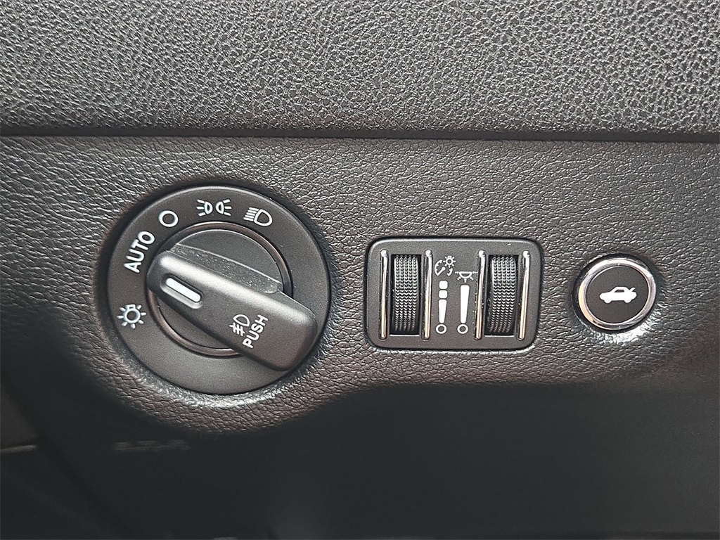 2018 Dodge Charger R/T Scat Pack Black at Mac Haik CDJR North Houston