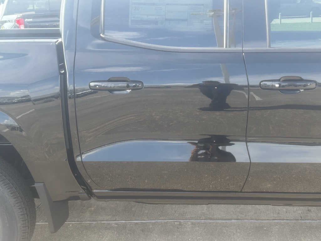 2025 Chevrolet Colorado LT - 11