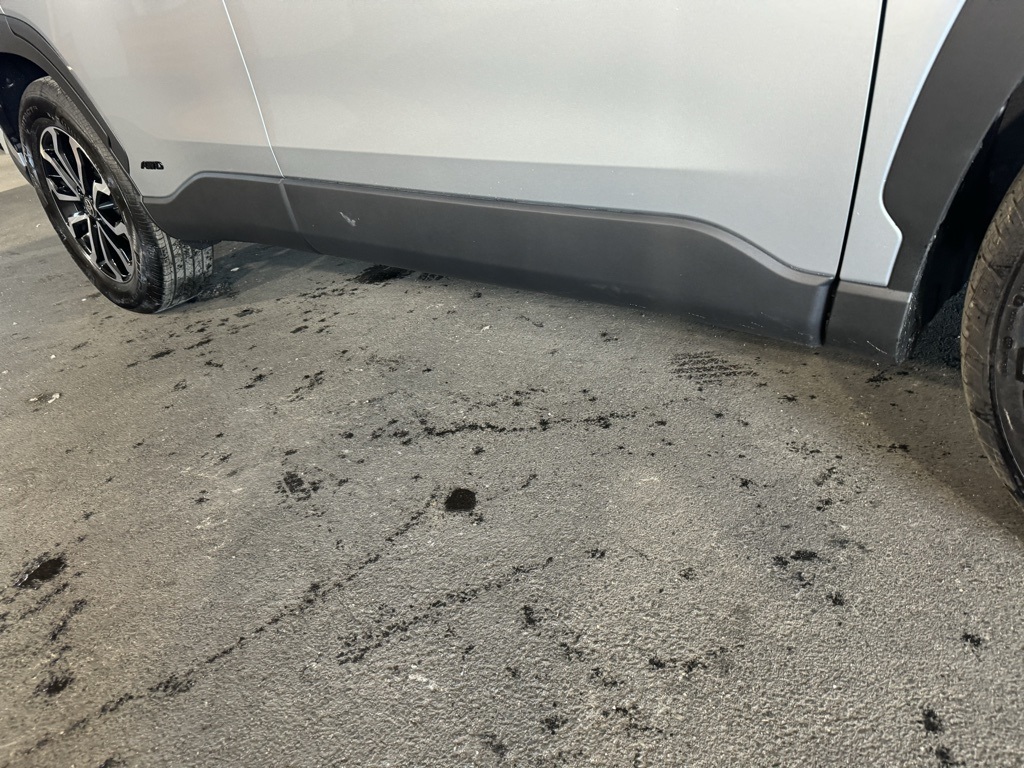 Thumbnail: 2025 Toyota Corolla Cross - 8