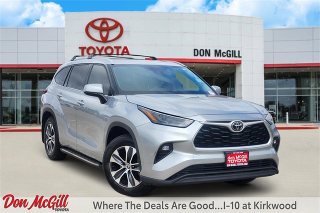2022 Toyota Highlander XLE Silver at Don McGill Toyota