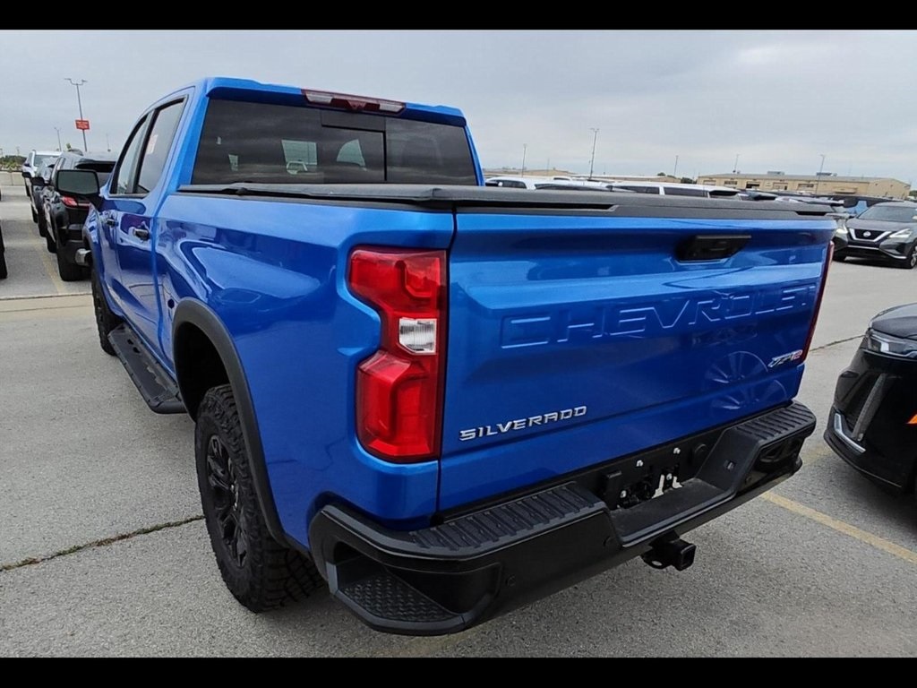 Used 2025 Chevrolet Silverado 1500 ZR2 with VIN 3GCUKHE82SG324574 for sale in Kansas City