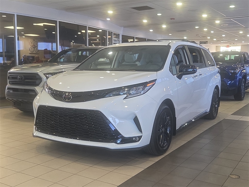 2026 Toyota Sienna XSE 7-Passenger AWD