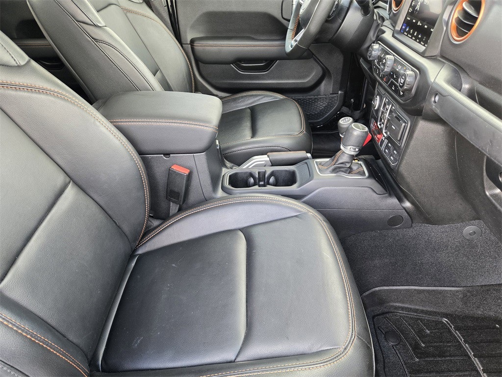 2022 Jeep Gladiator Mojave Black at South Houston Nissan