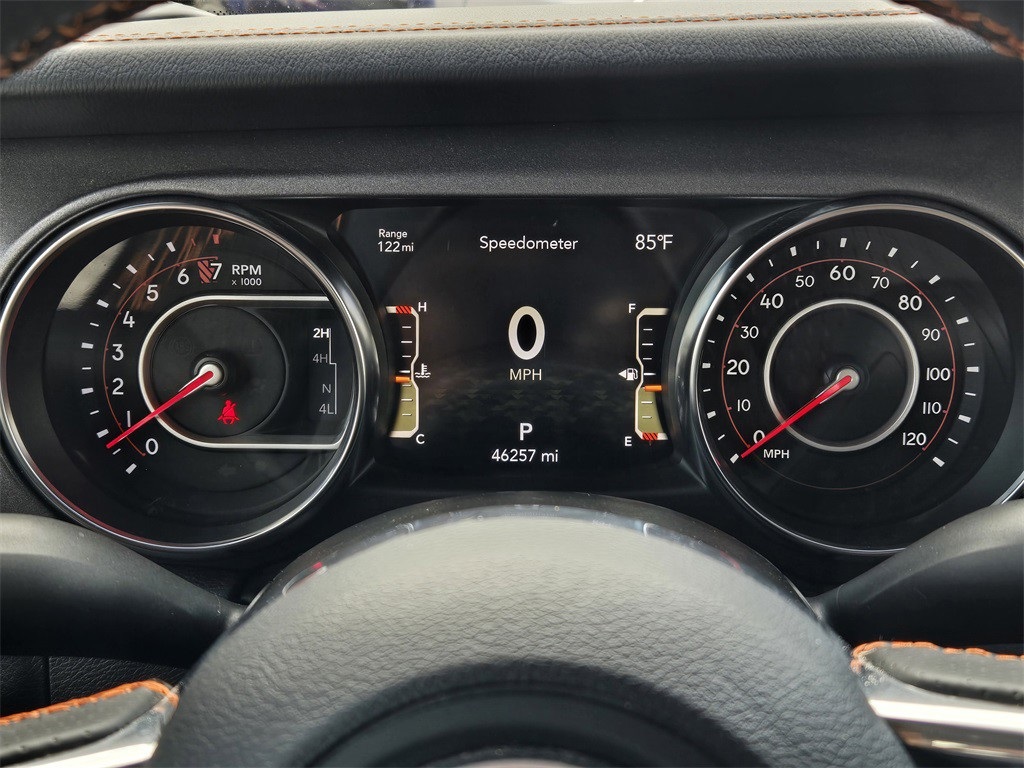 2022 Jeep Gladiator Mojave Black at South Houston Nissan