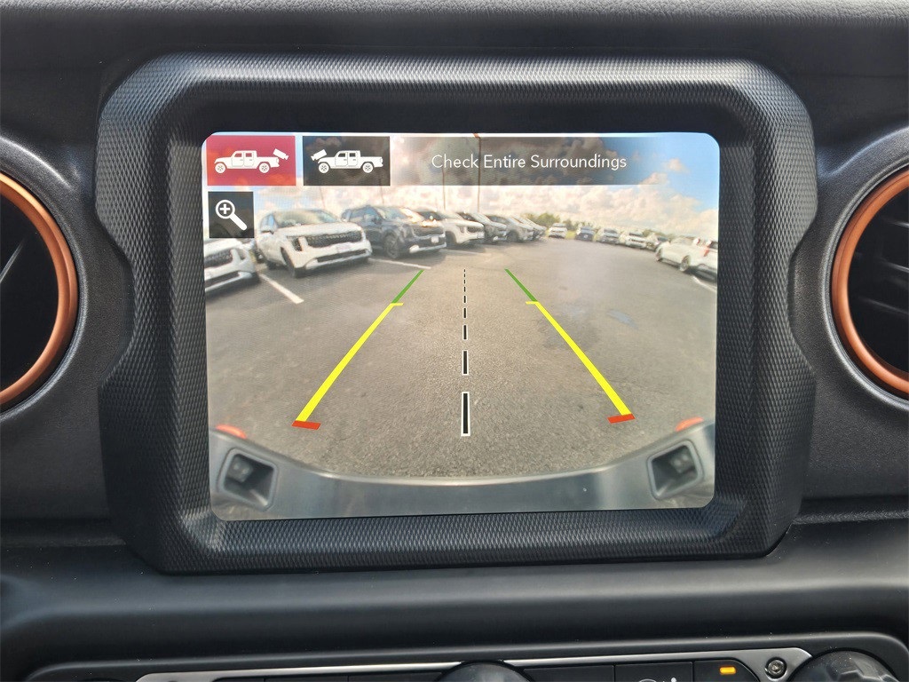 2022 Jeep Gladiator Mojave Black at South Houston Nissan