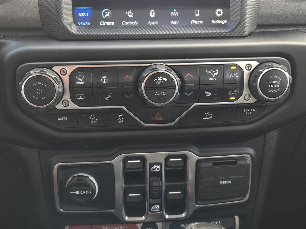 2022 Jeep Gladiator Mojave Black at South Houston Nissan