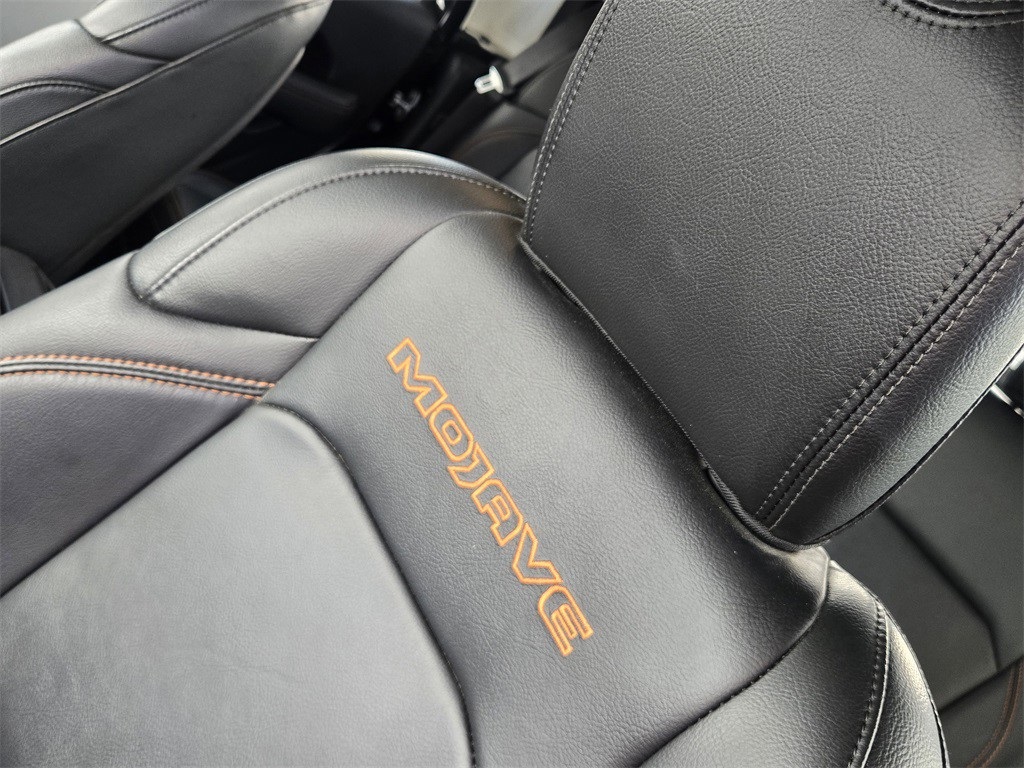 2022 Jeep Gladiator Mojave Black at South Houston Nissan