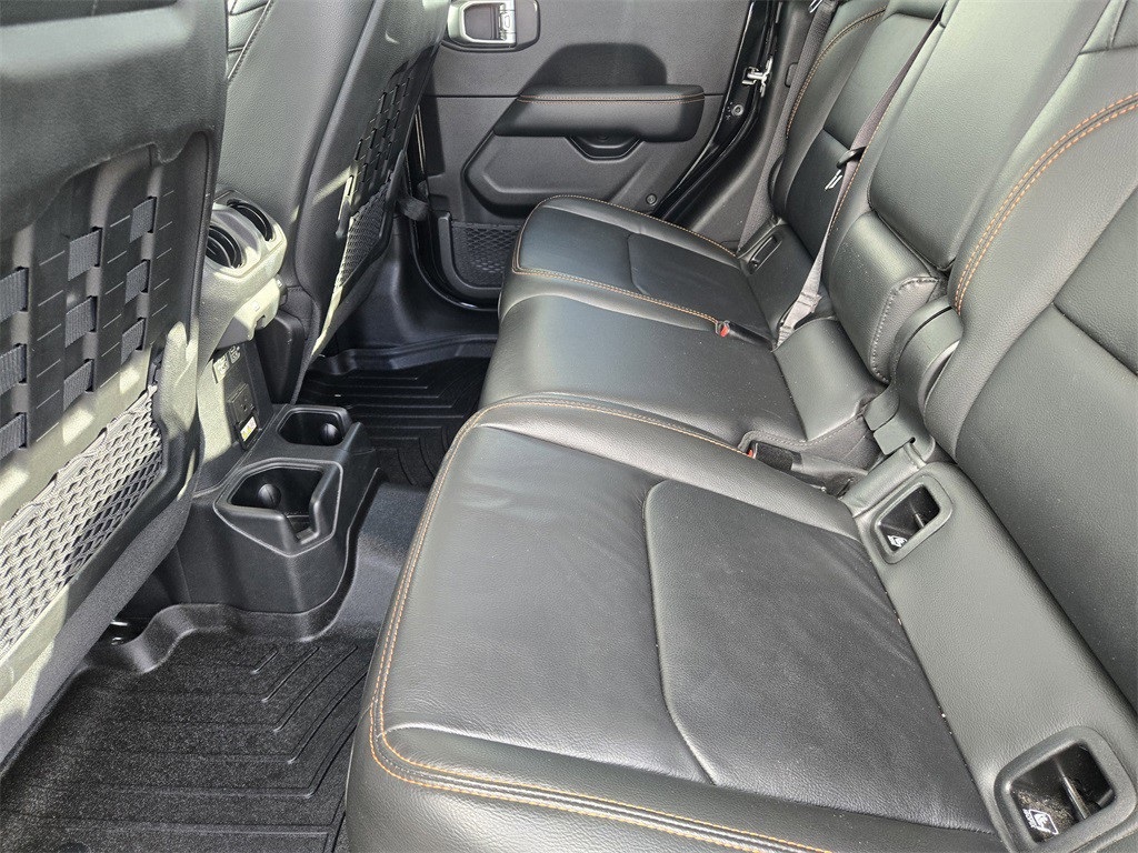 2022 Jeep Gladiator Mojave Black at South Houston Nissan