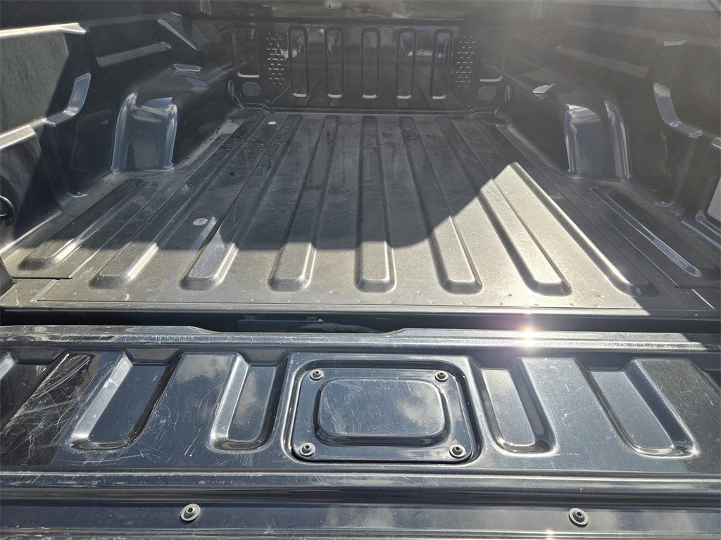 2022 Jeep Gladiator Mojave Black at South Houston Nissan