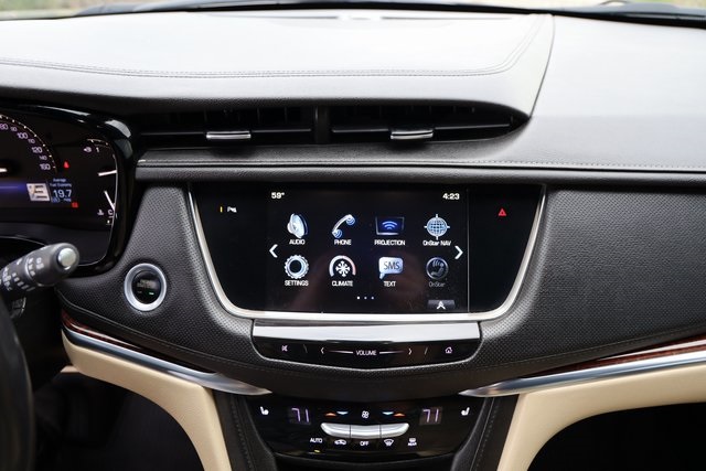 2018 Cadillac XT5 Luxury Gray at Big Star Buick GMC