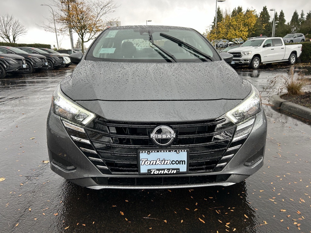 2025 Nissan Versa 1.6 SV photo 2