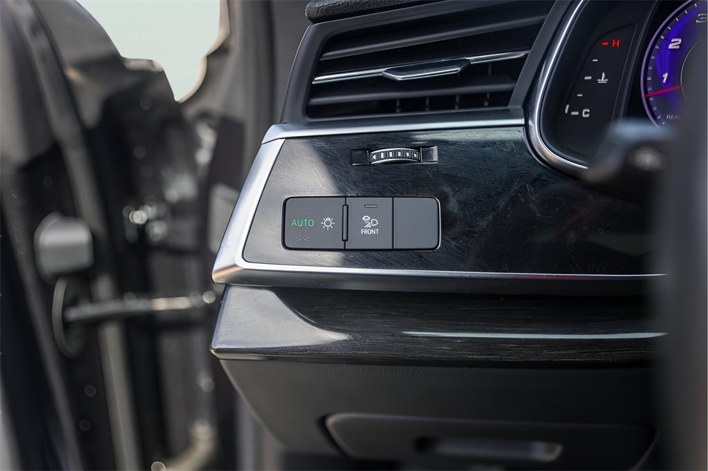 Used Car 2021 Audi Q8  55 Premium Plus For Sale Under $40,000 In Austin, Texas