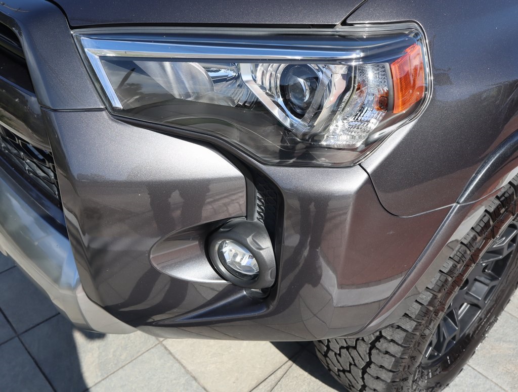 Thumbnail: 2022 Toyota 4Runner - 17