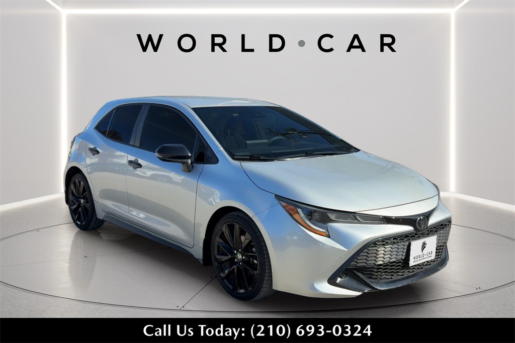 2020 Toyota Corolla Hatchback SE Nightshade Edition FWD