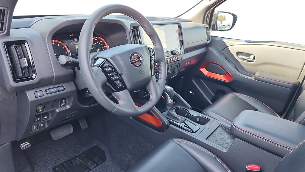 2025 Nissan Frontier